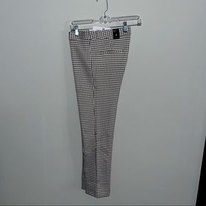 Amanda and Chelsea straight leg ankle pants: tan, white and black; size 4